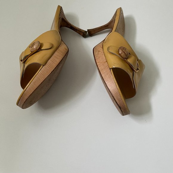 CHANEL Vintage Slides - Picture 8 of 16